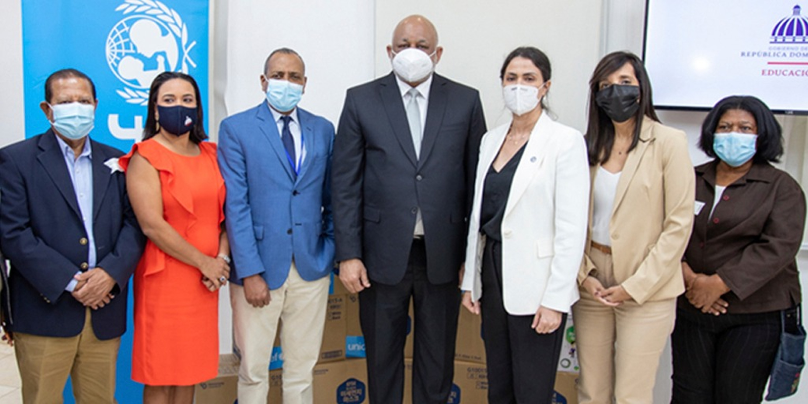 Embajada de Corea y UNICEF entregan 500 mil mascarillas al MINERD y al INAIPI