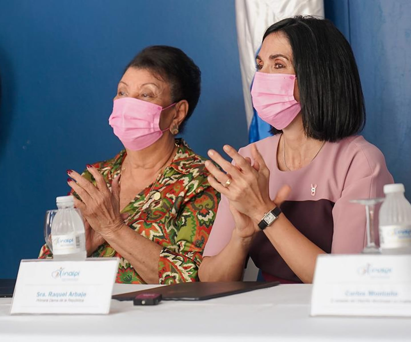 La Primera dama Raquel Arbaje y la directora del Inaipi, Besaida Santana de Báez
