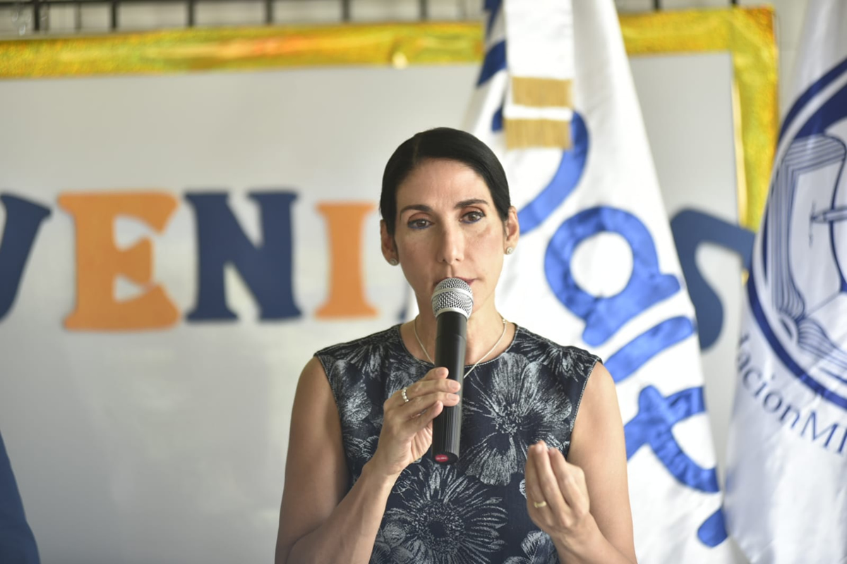 Raquel Arbaje, primera dama y presidenta honorífica del Gabinete