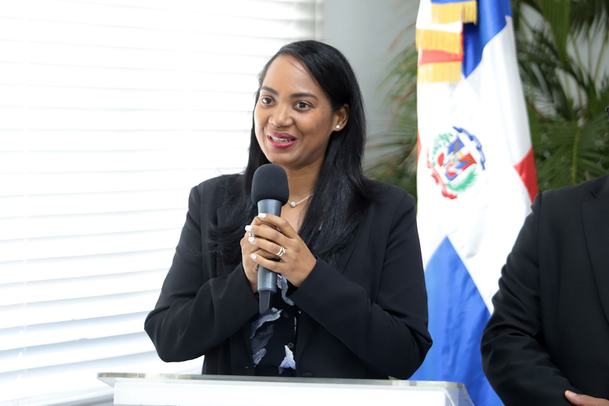  Elizabeth Balcácer, encargada del Departamento de Evaluación del Desempeño y Capacitación del INAIPI