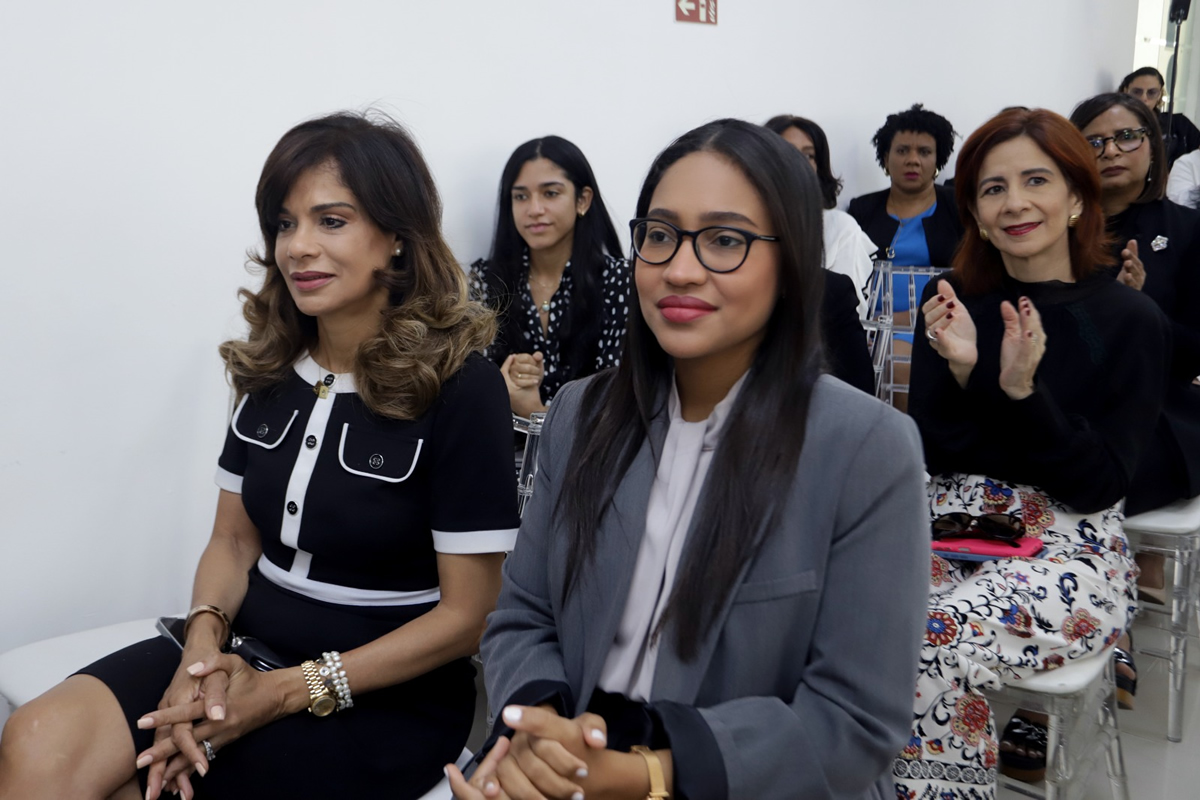 Personalidades presentes en la firma del acuerdo