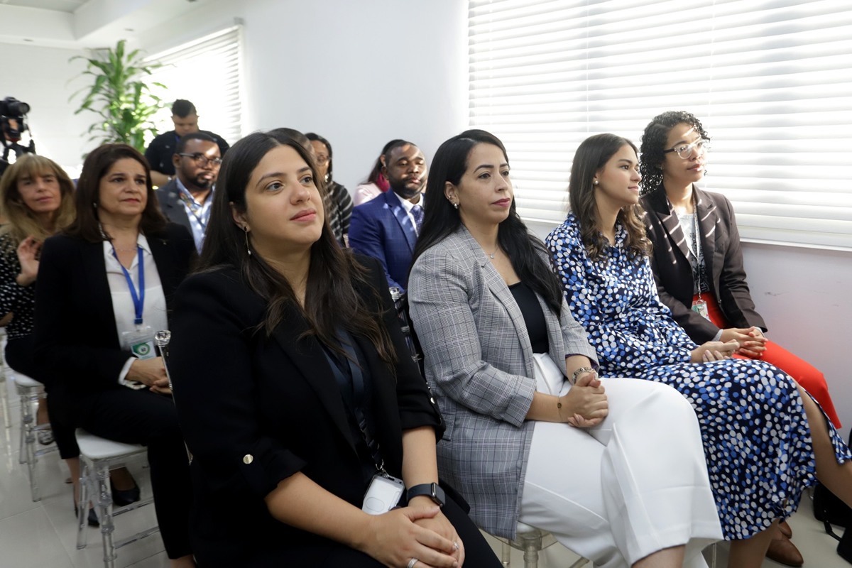 Personalidades presentes en la firma del acuerdo