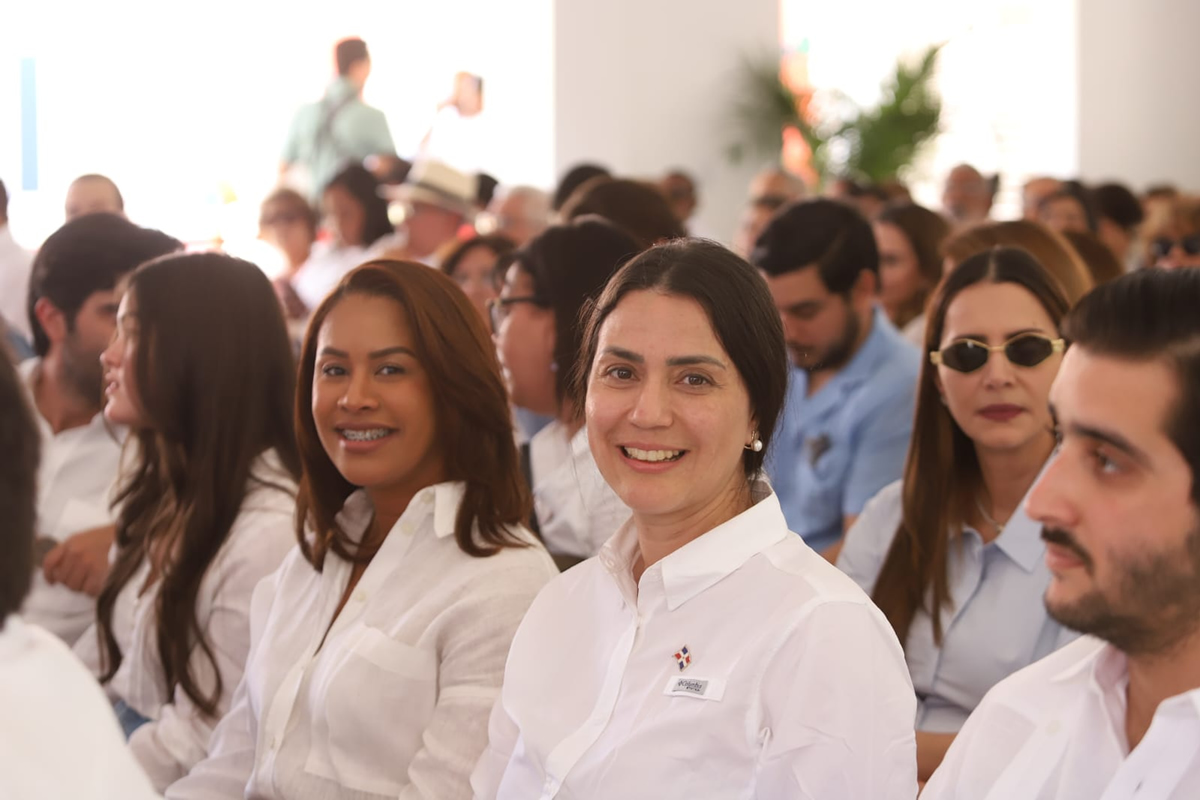 Invitados en el acto de inauguración