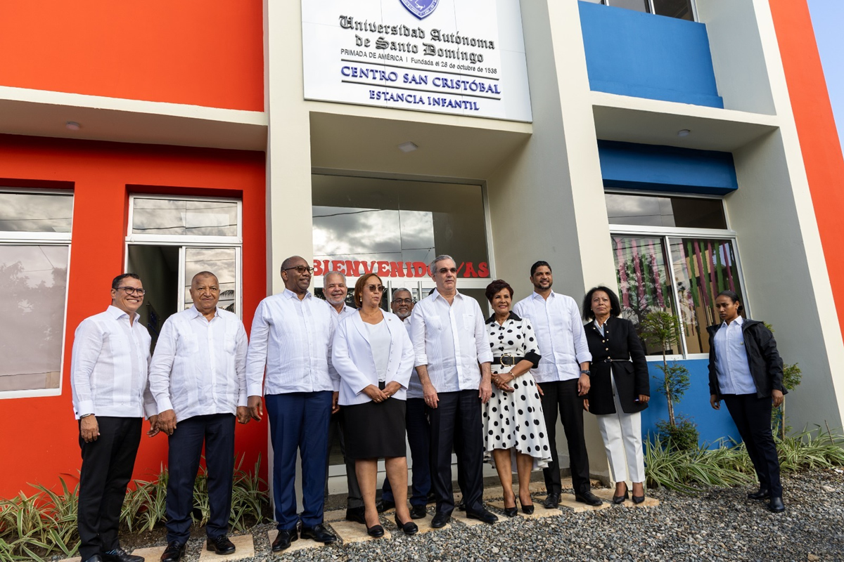 Luis Abinader Corona, Presidente de la República Dominicana encabeza acto inaugural del Centro de Atención Integral a la Primera Infancia Universitario (CAIPI U)