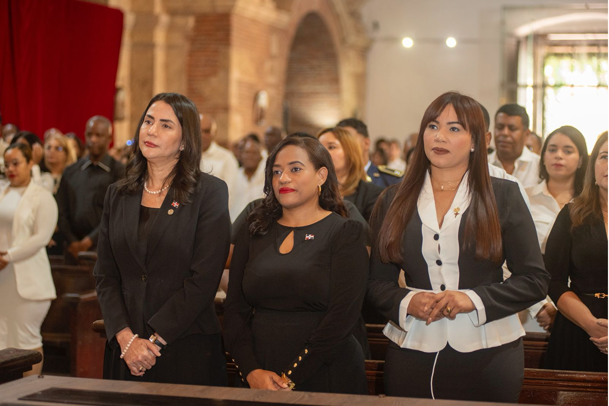 Yanett Rodríguez, Harolin Almonte y Fabiana Tapia, subdirectoras del INAIPI